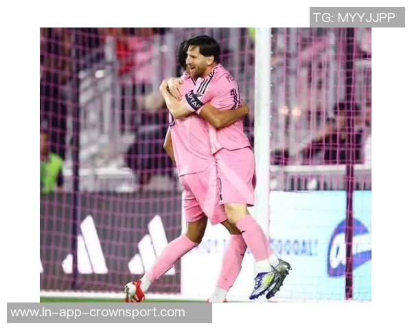 梅西精彩助攻阿尔巴破门球队2-0领先展现默契配合